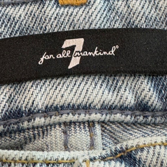 NWT 7 For All Mankind Embellished Denim Jeans Straight Leg Size 23 MSRP $348 - Picture 4 of 9